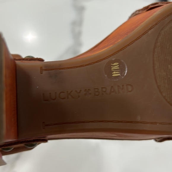 Lucky Brand Brown Platform Heels. Size 9M - Picture 9 of 11